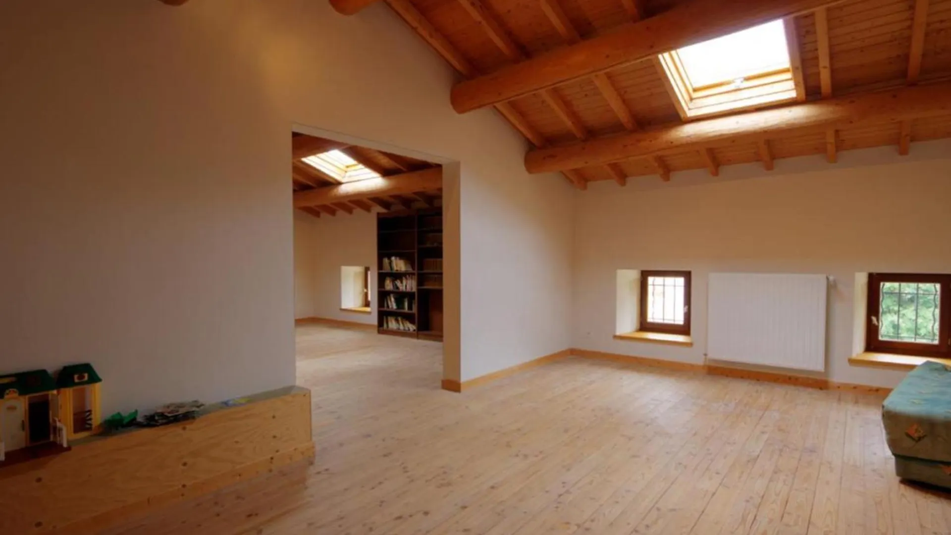 Maison De Charme Avec Poele A Bois, 3 Chambres, Salle De Jeux, Jardin Clos Et Equipements Modernes. - Fr-1-496-259 Saint-Nizier-de-Fornas 0*,  France