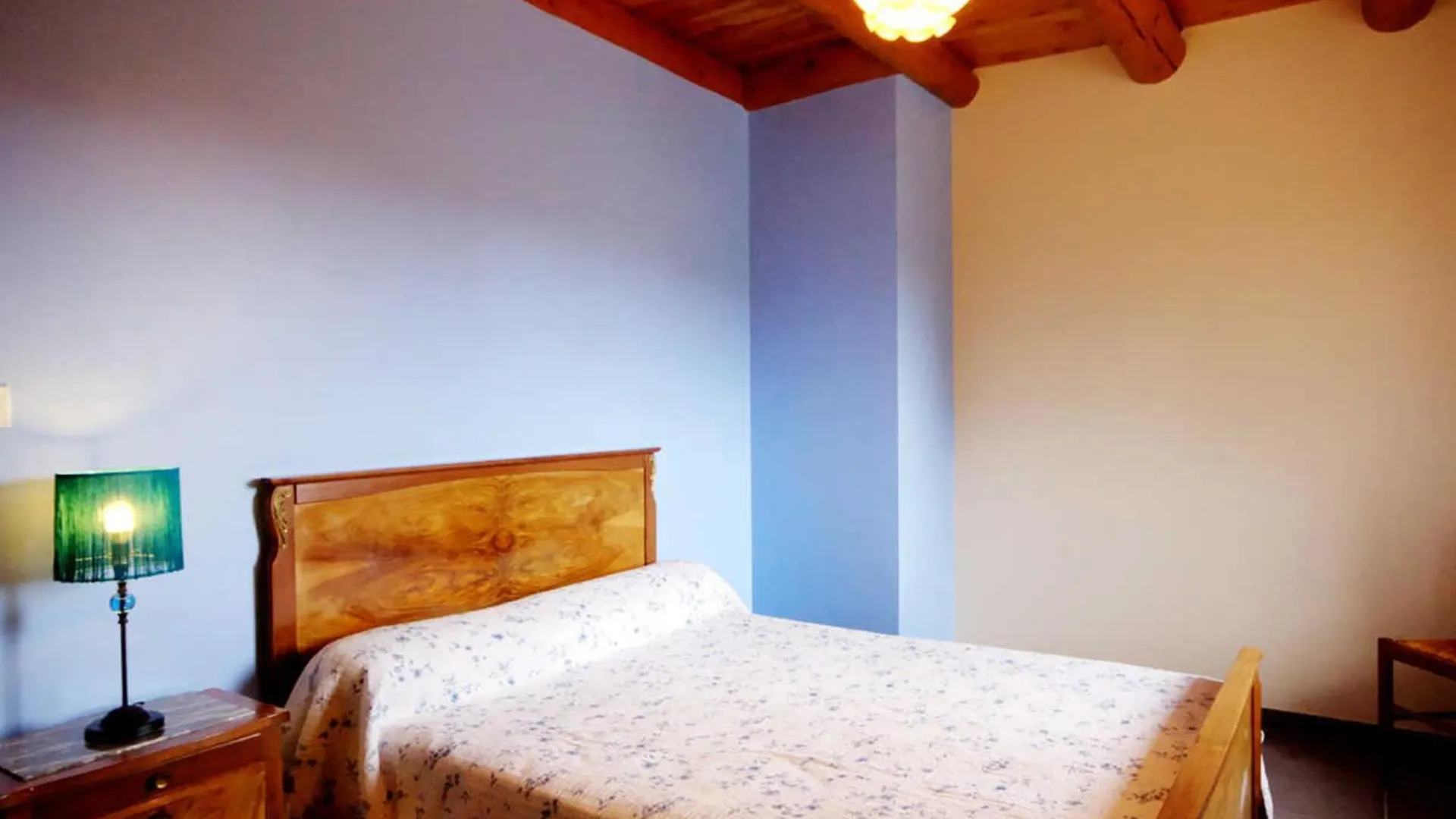 Maison De Charme Avec Poele A Bois, 3 Chambres, Salle De Jeux, Jardin Clos Et Equipements Modernes. - Fr-1-496-259 Saint-Nizier-de-Fornas
